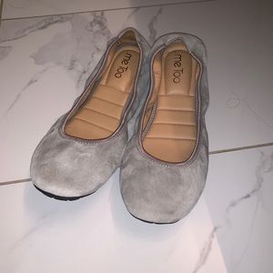 Gray suede round toe stretchy flats